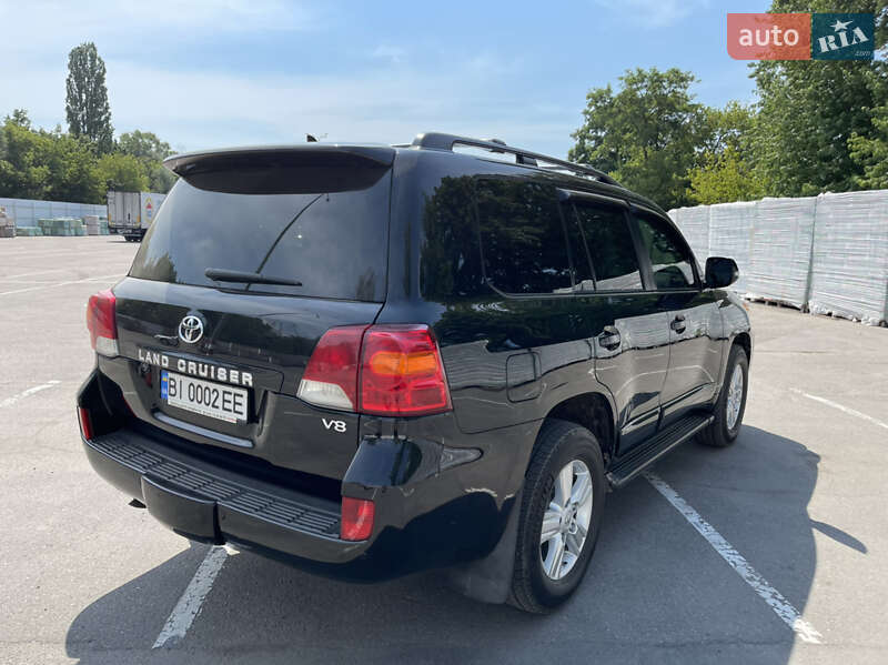 Внедорожник / Кроссовер Toyota Land Cruiser 2013 в Кременчуге