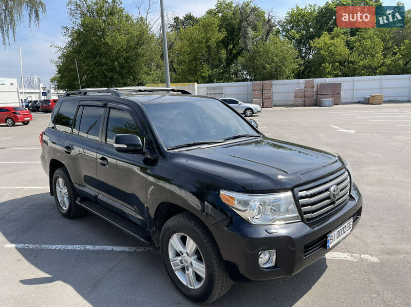 Внедорожник / Кроссовер Toyota Land Cruiser 2013 в Кременчуге