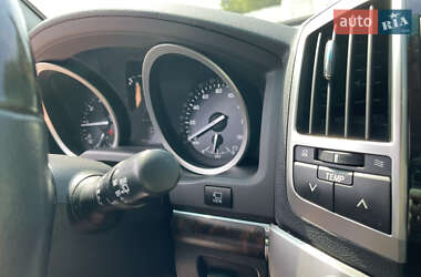 Позашляховик / Кросовер Toyota Land Cruiser 2013 в 