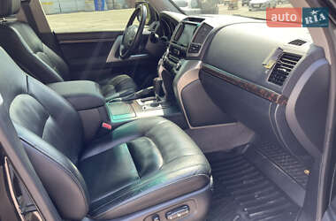 Позашляховик / Кросовер Toyota Land Cruiser 2013 в 