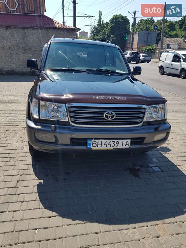 Внедорожник / Кроссовер Toyota Land Cruiser 2004 в Одессе