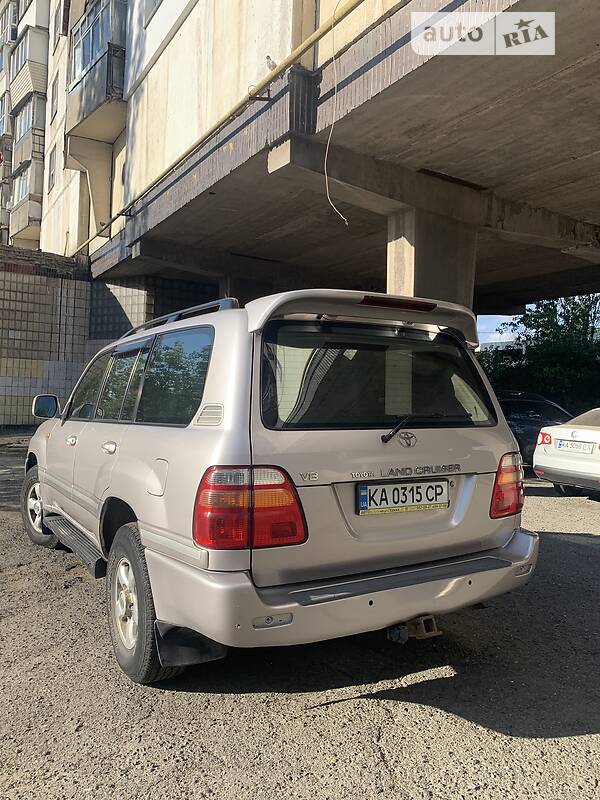 Внедорожник / Кроссовер Toyota Land Cruiser 2002 в Киеве
