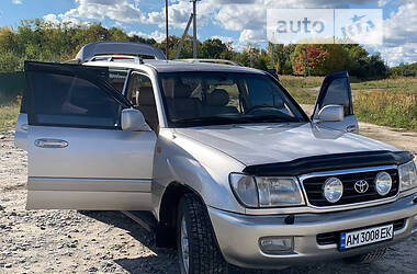 Внедорожник / Кроссовер Toyota Land Cruiser 2001 в Львове