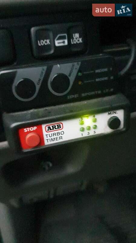 Внедорожник / Кроссовер Toyota Land Cruiser 2004 в Черновцах