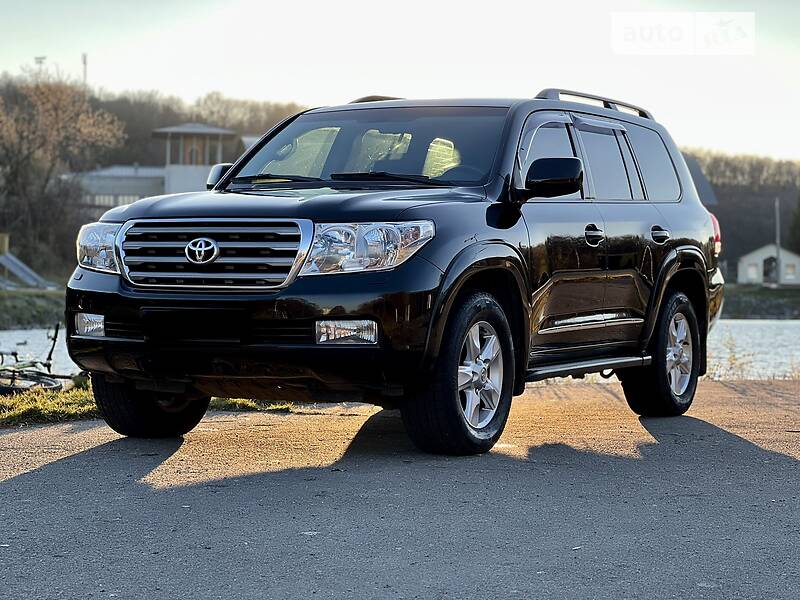 Внедорожник / Кроссовер Toyota Land Cruiser 2010 в 