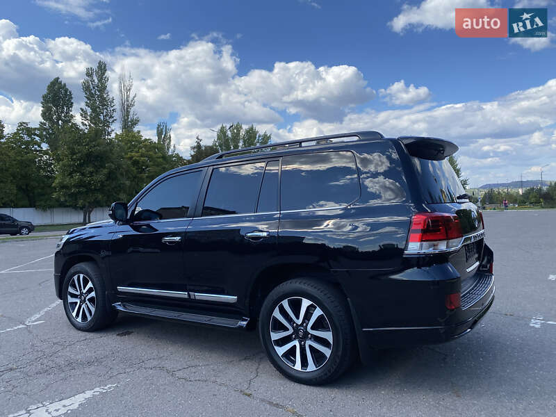 Позашляховик / Кросовер Toyota Land Cruiser 2016 в Кривому Розі