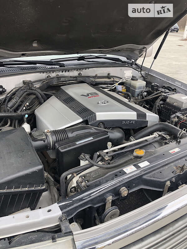 Внедорожник / Кроссовер Toyota Land Cruiser 2004 в Черновцах