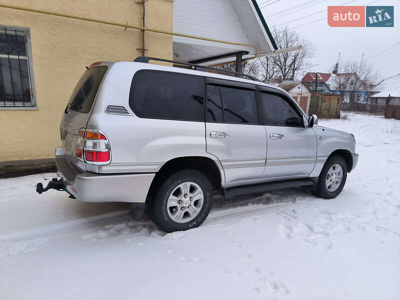 Внедорожник / Кроссовер Toyota Land Cruiser 2002 в Андрушевке
