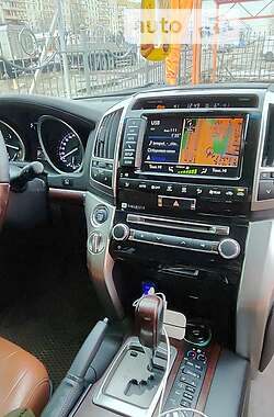 Внедорожник / Кроссовер Toyota Land Cruiser 2014 в Харькове