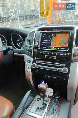 Внедорожник / Кроссовер Toyota Land Cruiser 2014 в 