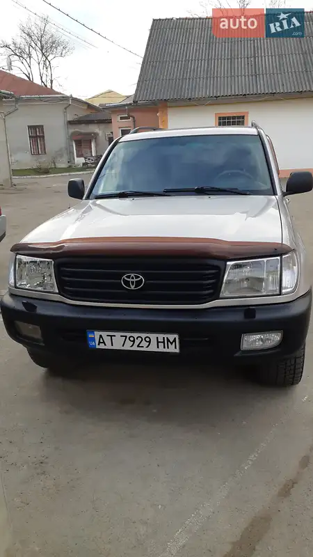 Toyota Land Cruiser