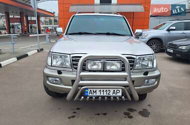 Внедорожник / Кроссовер Toyota Land Cruiser 2003 в 