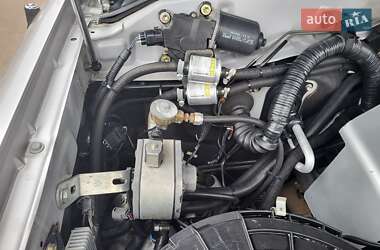 Внедорожник / Кроссовер Toyota Land Cruiser 2003 в 
