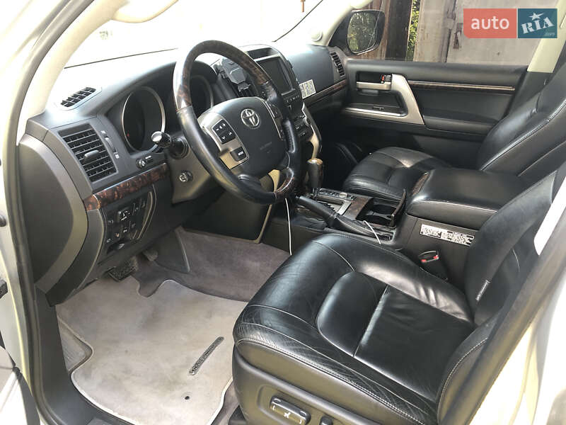 Внедорожник / Кроссовер Toyota Land Cruiser 2011 в Киеве