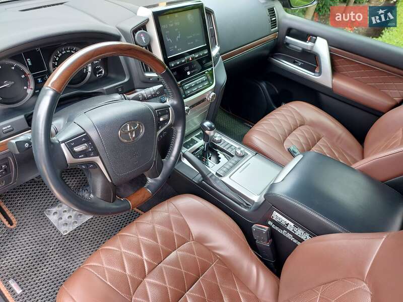 Внедорожник / Кроссовер Toyota Land Cruiser 2016 в Киеве