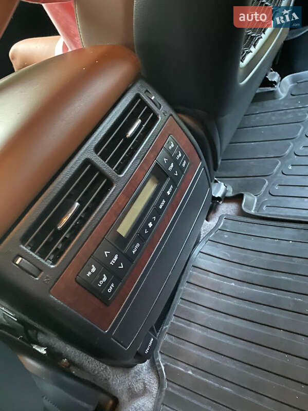 Внедорожник / Кроссовер Toyota Land Cruiser 2014 в Ужгороде
