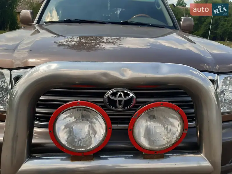 Toyota Land Cruiser