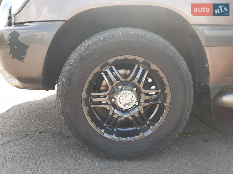 Внедорожник / Кроссовер Toyota Land Cruiser 1999 в Кривом Роге