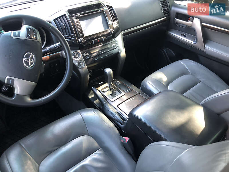 Внедорожник / Кроссовер Toyota Land Cruiser 2007 в Ровно