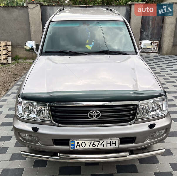 Позашляховик / Кросовер Toyota Land Cruiser 2003 в Мукачевому