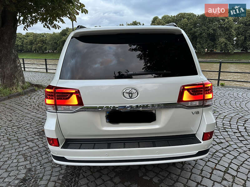 Внедорожник / Кроссовер Toyota Land Cruiser 2019 в Ужгороде