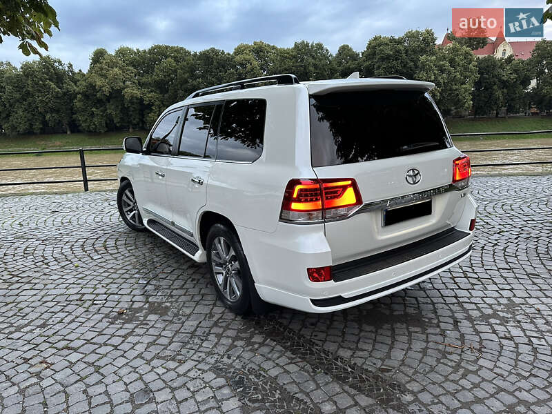 Внедорожник / Кроссовер Toyota Land Cruiser 2019 в Ужгороде