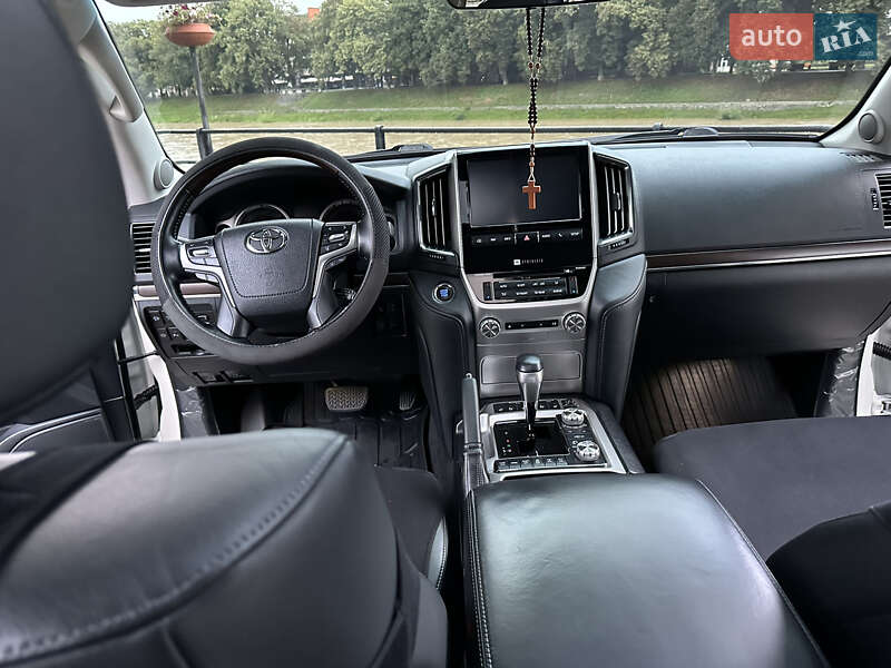 Внедорожник / Кроссовер Toyota Land Cruiser 2019 в Ужгороде