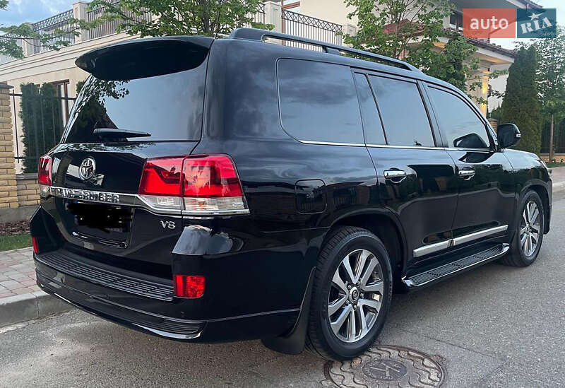Внедорожник / Кроссовер Toyota Land Cruiser 2019 в Киеве
