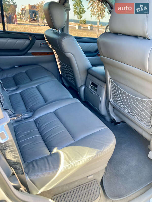 Внедорожник / Кроссовер Toyota Land Cruiser 2006 в Черкассах