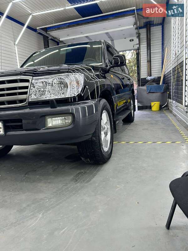 Внедорожник / Кроссовер Toyota Land Cruiser 2006 в Киеве