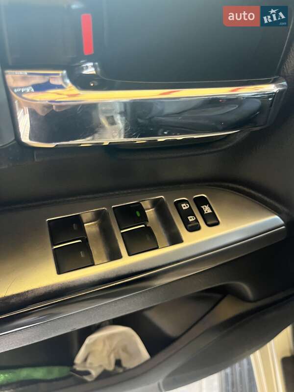 Внедорожник / Кроссовер Toyota Land Cruiser 2012 в Новом Буге