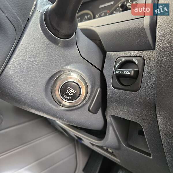 Внедорожник / Кроссовер Toyota Land Cruiser 2014 в Киеве