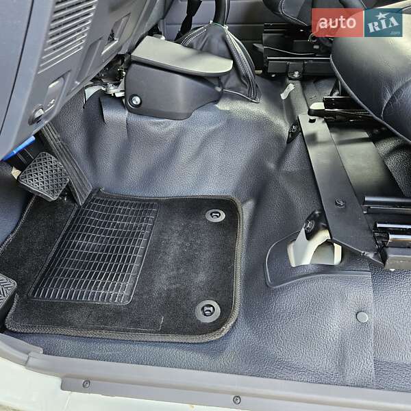 Внедорожник / Кроссовер Toyota Land Cruiser 2014 в Киеве