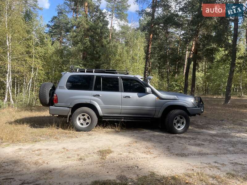 Позашляховик / Кросовер Toyota Land Cruiser 1998 в Києві