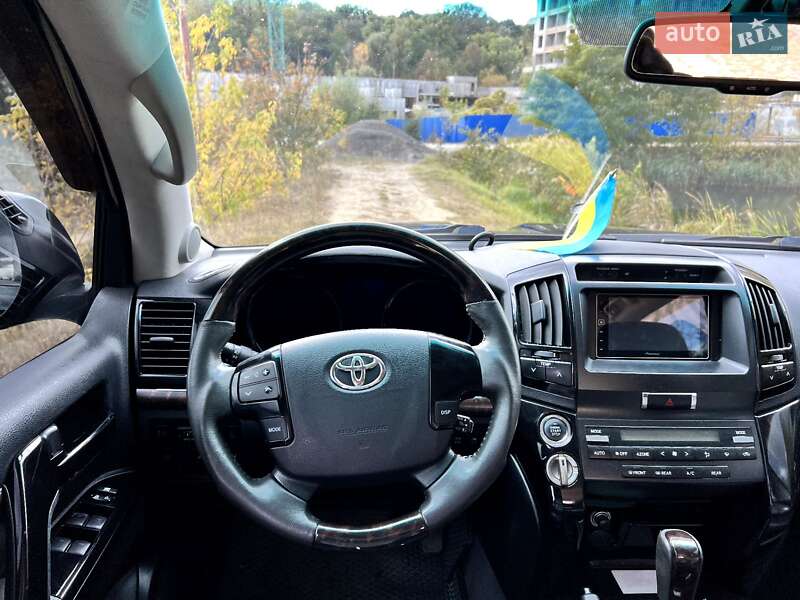 Позашляховик / Кросовер Toyota Land Cruiser 2008 в Києві