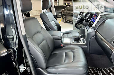 Внедорожник / Кроссовер Toyota Land Cruiser 2019 в 