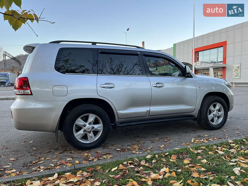 Позашляховик / Кросовер Toyota Land Cruiser 2008 в Сваляві