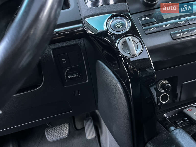 Позашляховик / Кросовер Toyota Land Cruiser 2008 в Сваляві