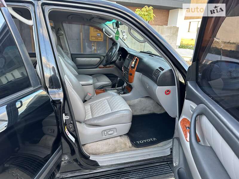 Внедорожник / Кроссовер Toyota Land Cruiser 2003 в Ровно фото 12 Внедорожник / Кроссовер Toyota Land Cruiser 2003 в Ровно