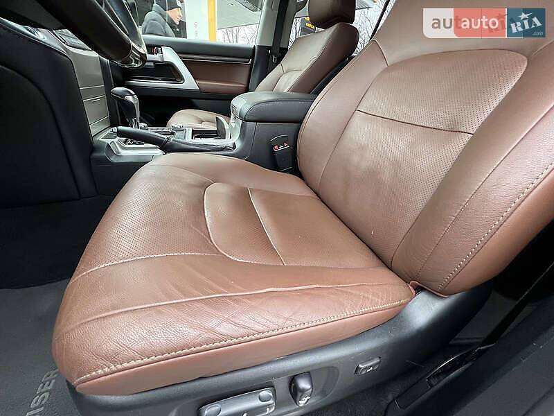 Внедорожник / Кроссовер Toyota Land Cruiser 2019 в Днепре