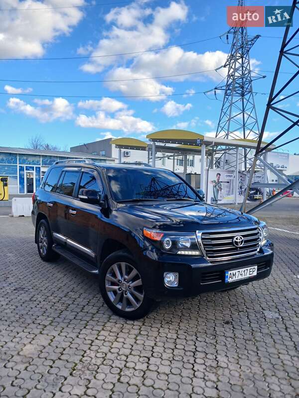 Внедорожник / Кроссовер Toyota Land Cruiser 2015 в Черновцах
