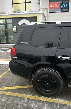 Внедорожник / Кроссовер Toyota Land Cruiser 2014 в 