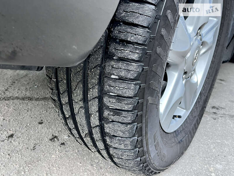 Внедорожник / Кроссовер Toyota Land Cruiser 2012 в Каменском фото 18 Внедорожник / Кроссовер Toyota Land Cruiser 2012 в Каменском