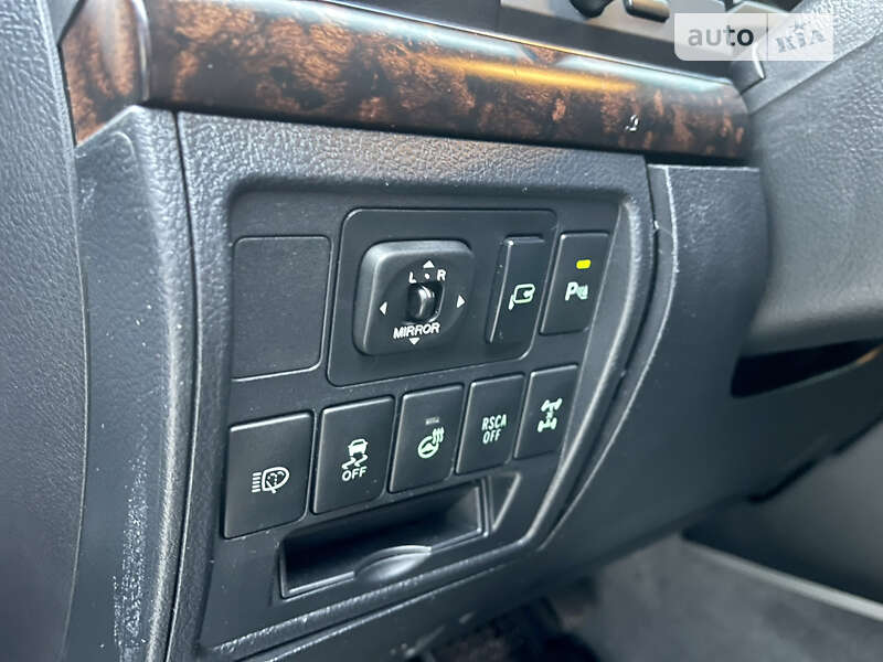 Внедорожник / Кроссовер Toyota Land Cruiser 2012 в Каменском фото 27 Внедорожник / Кроссовер Toyota Land Cruiser 2012 в Каменском