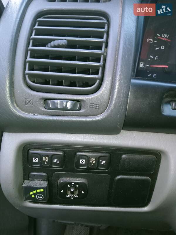 Внедорожник / Кроссовер Toyota Land Cruiser 2000 в Херсоне