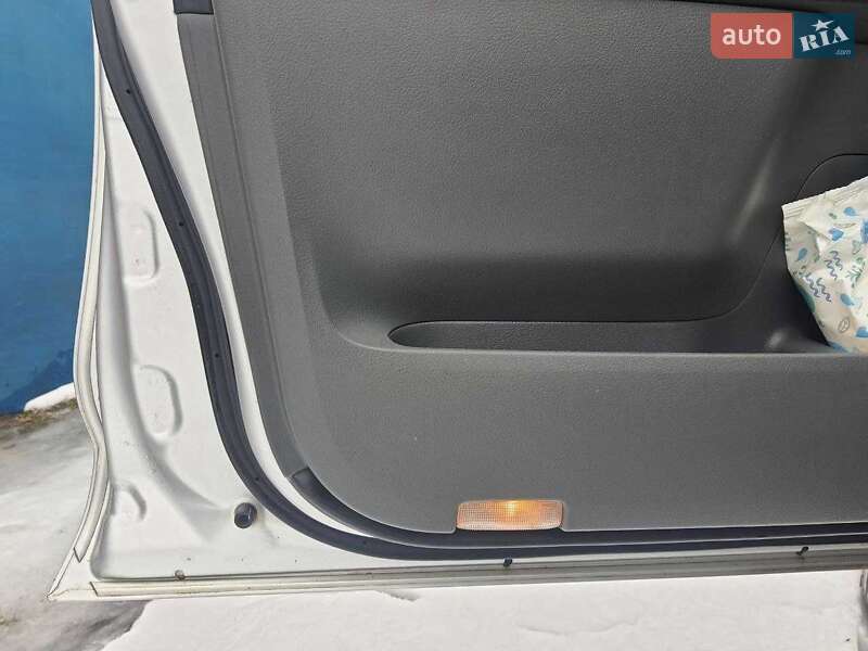 Позашляховик / Кросовер Toyota Land Cruiser 2012 в Сумах