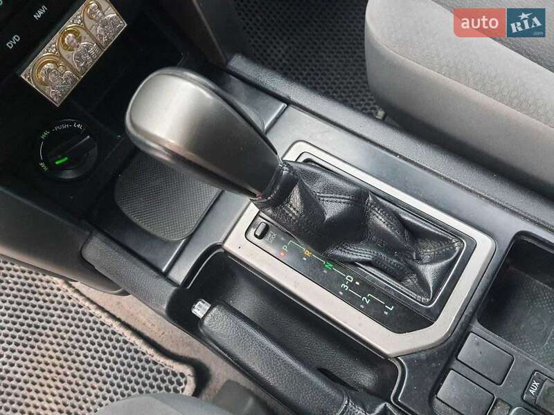 Позашляховик / Кросовер Toyota Land Cruiser 2012 в Сумах