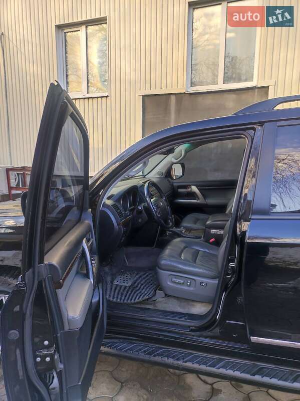 Внедорожник / Кроссовер Toyota Land Cruiser 2011 в Лубнах