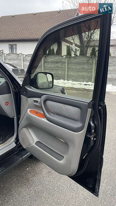 Внедорожник / Кроссовер Toyota Land Cruiser 2003 в Киеве