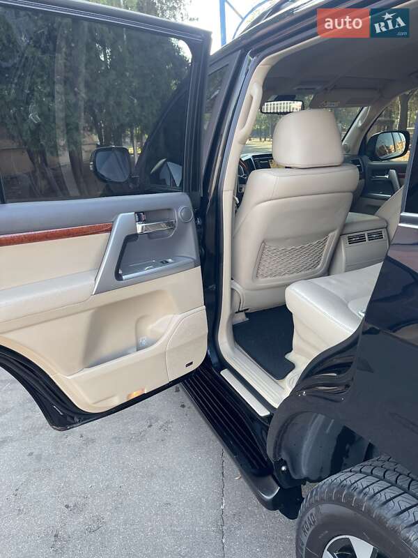 Внедорожник / Кроссовер Toyota Land Cruiser 2014 в Кривом Роге